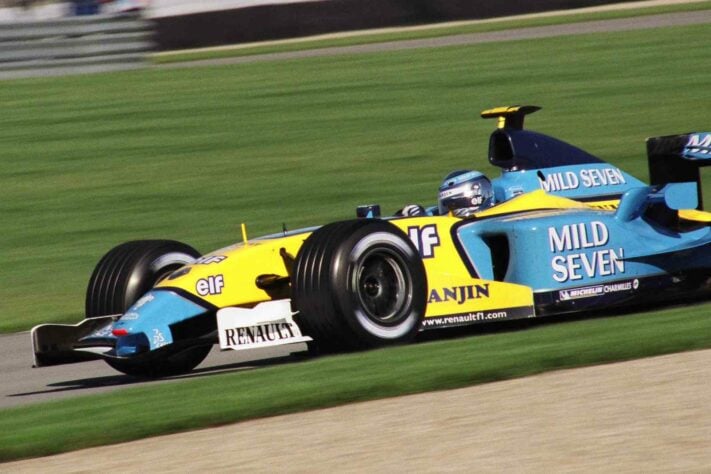 A Renault começou 2003 com o modelo R23 e mostrou força, incomodando as grandes equipes do grid em diversas oportunidades com a dupla Jarno Trulli e Fernando Alonso