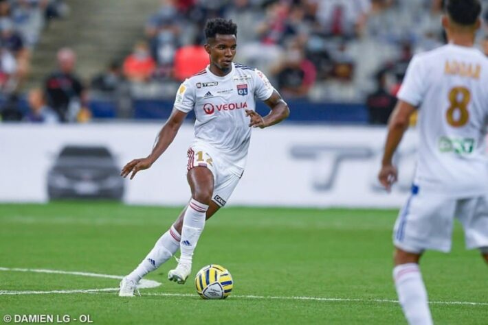 Thiago Mendes - O volante ex-São Paulo vem tendo boas atuações com a camisa do Lyon, da França. Aos 28 anos, espera uma chance na Seleção Brasileira.