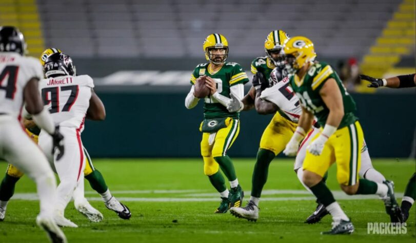 2º Aaron Rodgers: O camisa 12 do Green Bay Packers está pegando fogo no ano. São 13 touchdowns, 1214 jardas aéreas e 0 interceptações.