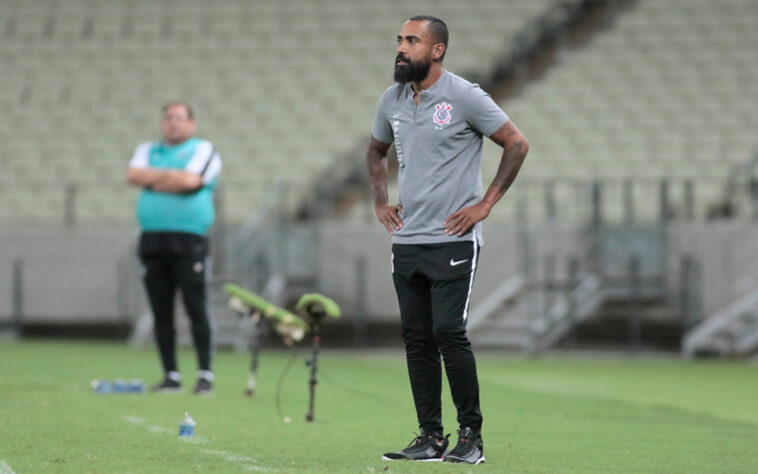 O Corinthians foi derrotado pelo Ceará, de virada, e está na zona do rebaixamento. Cássio e Gil cometeram falhas decisivas para o resultado da partida - por Redação SP