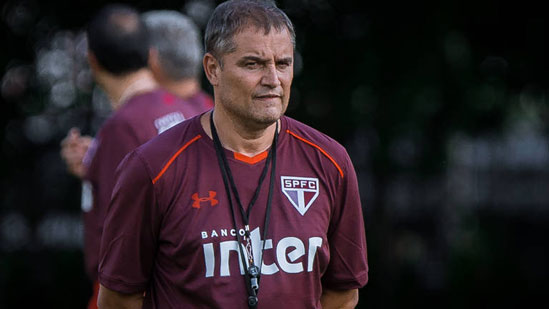 Em 2018, Aguirre teve a sua terceira passagem por um clube brasileiro, dessa vez pelo São Paulo, assumindo o comando em março e com contrato até o final da temporada. Teve um início devegar, mas no Brasileirão, conseguiu engrenar a equipe e foi campeão do primeiro turno, entretanto sofreu uma queda de rendimento e acabou demitido poucas rodadas antes do campeonato terminar. Ao todo foram 43 jogos a frente do Tricolor Paulista, com 19 vitórias e nove derrotas.