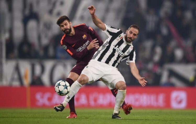Barcelona x Juventus - 2017/18 - Primeiro no Grupo D - Uma vitória (3 x 0) e um empate (0 x 0) com a Juventus