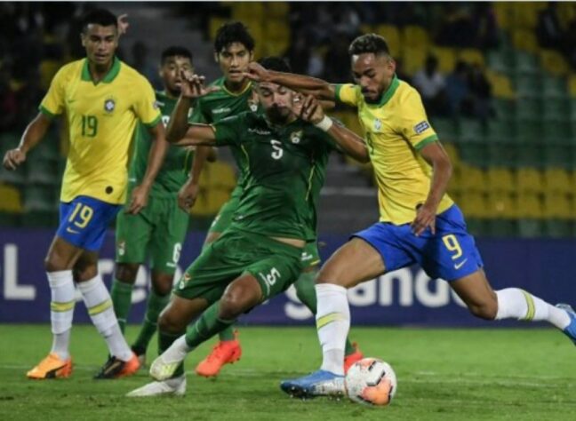 JEJUM APÓS A VITÓRIA - Depois do triunfo por 3 a 1 em 2004, o Brasil ficou doze anos sem ganhar dos bolivianos nas Eliminatórias para Copa. Foram três jogos, com dois empates e uma vitória dos bolivianos. O jejum foi quebrado em 2016, quando os brasileiros golearam por 5 a 0.