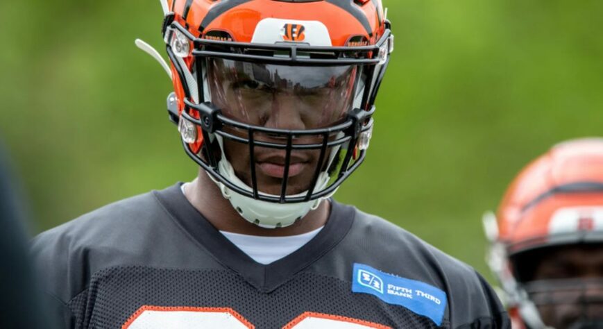 Insatisfeito com os treinadores do Cincinnati Bengals, Carlos Dunlap é o nome de maior impacto que pode ser trocado nesta temporada.