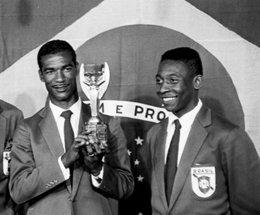 "Vai levar 100 anos para aparecer um novo Pelé" - DIDI, campeão da Copa do Mundo em 1958 e 1962 com o "Rei".