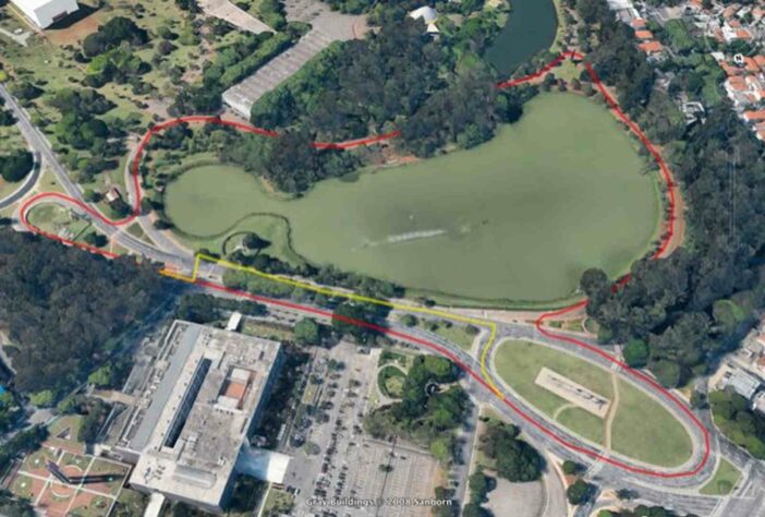 O traçado de Di Grassi tinha dez curvas numa pista de sentido anti-horário. A reta dos boxes fica na Avenida Pedro Álvares Cabral, depois passando pela Avenida República do Líbano e entrada no parque pelo portão nove