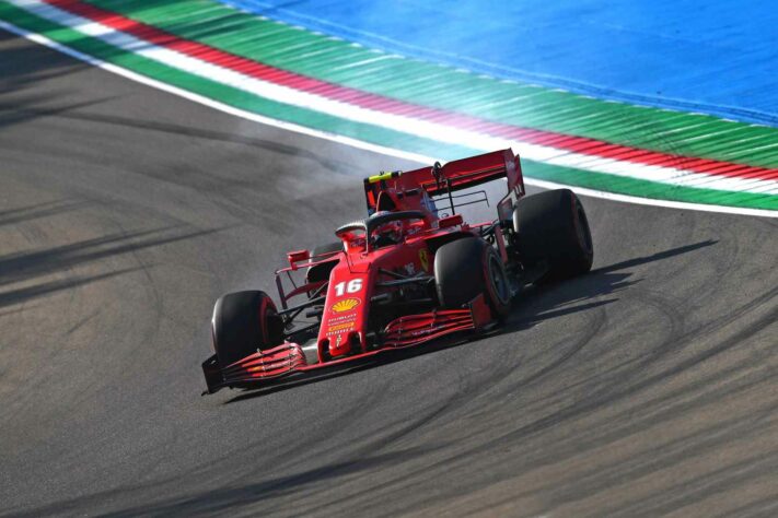Charles Leclerc queria mais da Ferrari em Ímola