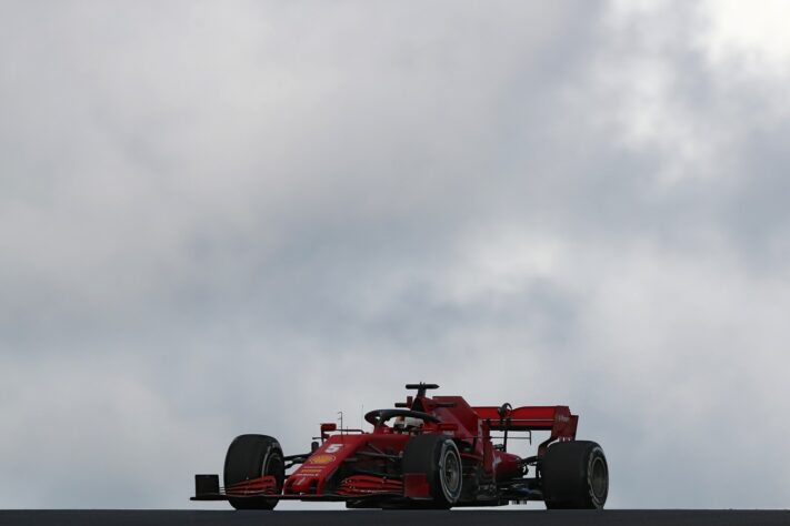 Sebastian Vettel ficou com a sexta melhor posição no segundo treino livre em Portimão
