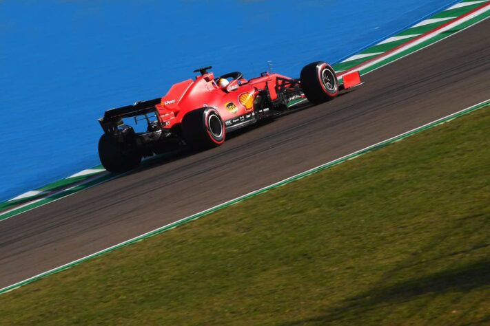  Sebastian Vettel chegou a escapar da pista na classificação e não foi para o Q3