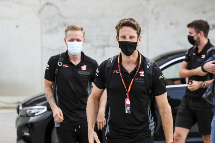 A dupla da Haas, Kevin Magnussen e Romain Grosjean, em suas últimas corridas pela equipe