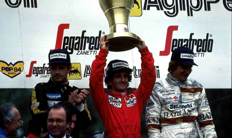 O GP de San Marino teve uma intensa batalha entre Alain Prost e Ayrton Senna. O francês levou a melhor e venceu, mas foi desclassificado e Elio de Angelis assumiu o primeiro lugar