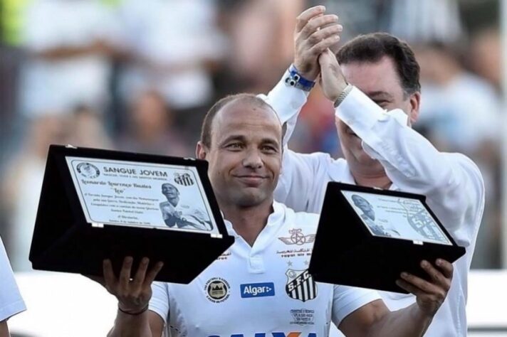 Um dos jogos marcantes no estádio foi a despedida do lateral-esquerdo Léo, em um amistoso do Peixe contra o benfica, de Portugal, em 2016, comemorando também o centenário da Vila. O jogo acabou empatado em 1 a 1.