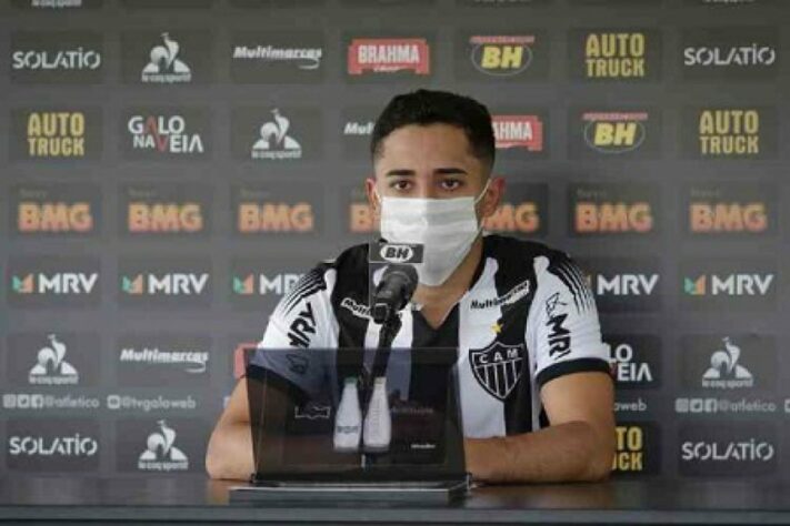 ESQUENTOU - O volante Léo Sena, que está emprestado pelo Atlético-MG ao Spezia, da Itália, até o fim da temporada europeia, em julho, pode render um dinheiro extra ao Galo, graças às suas boas atuações no Calcio.  Com seus direitos fixados em 2,5 milhões de euros (cerca de R$ 17 milhões), o jogador pode ser adquirido em definitivo pelo clube italiano.