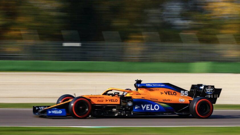 Carlos Sainz ficou apenas com o décimo lugar no grid 