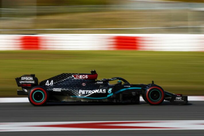 2º - Lewis Hamilton (Mercedes) - 1min25s525