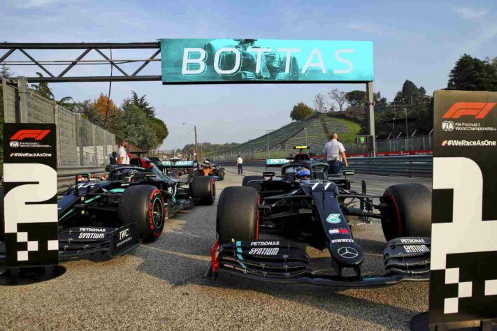 A dupla da Mercedes novamente fechou a primeira fila do grid 