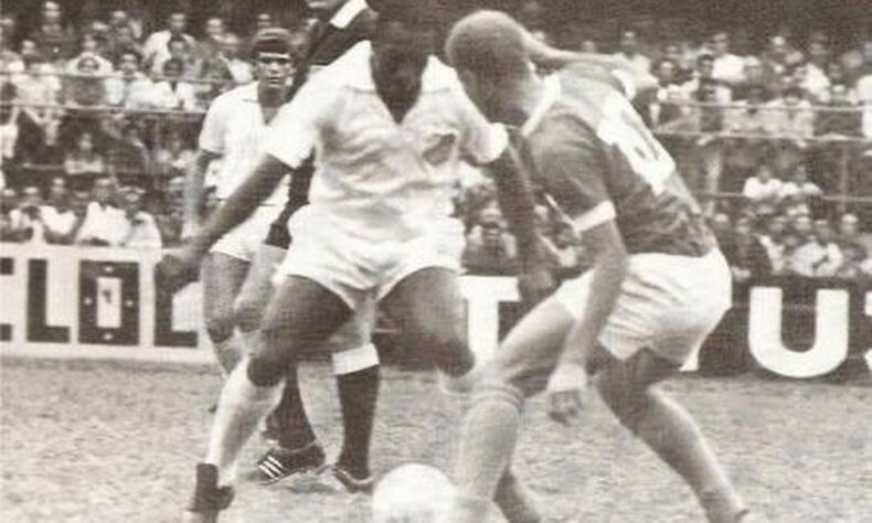 Rio-São Paulo 1958 - Um dos jogos mais eletrizantes desse confronto aconteceu em 1958, pelo torneio Rio-São Paulo. No primeiro tempo, Pepe e Pelé deram show e o Santos fez 5 a 2. Contudo, o Palmeiras conseguiu uma reação incrível e virou para 6 a 5. No entanto, aos 38 e 43 do segundo tempo, Pepe deu a vitória ao Peixe por 7 a 6.