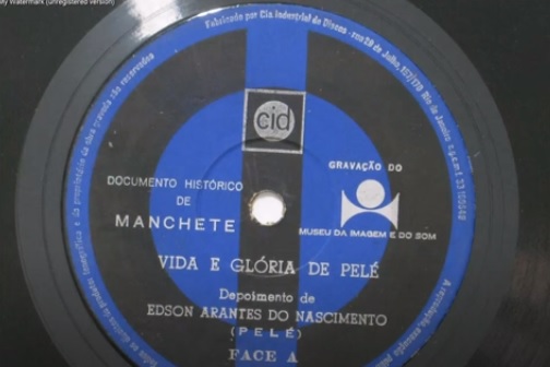 Durante depoimento gravado no Museu da Imagem e do Som (IMS) e lançado em compacto pela revista Manchete em 1969, Pelé também cantou um trecho de uma música de sua autoria: "Canção de Natal".