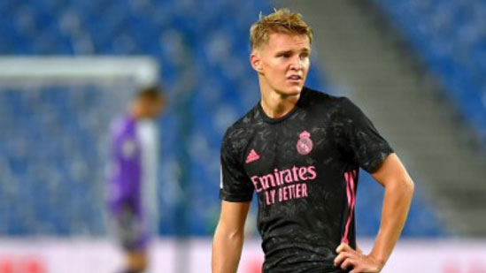 ESQUENTOU - A Real Sociedad quer que o meia, Martin Ødegaard retorne ao clube por empréstimo após a lesão grave de David Silva, segundo o LA RAZÓN.