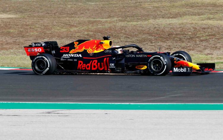 Max Verstappen também empreendeu grande trajetória neste sábado em Portugal. O holandês despontou até com chances de largar na pole, mas no fim acabou sendo superado por Hamilton e Bottas. O holandês vai largar na terceira posição, a habitual para as condições que a Red Bull lhe oferece no momento: 1min16s904