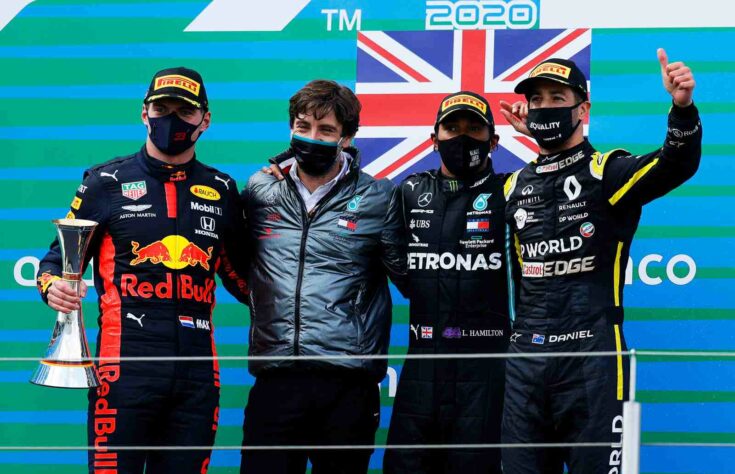 O pódio com Hamilton, Verstappen e Ricciardo. Combinação não acontecia desde 2017 