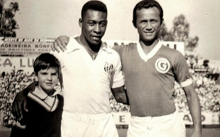 Em seguida, veio o GUARANI. Diante do Bugre, Pelé balançou as redes 41 vezes.