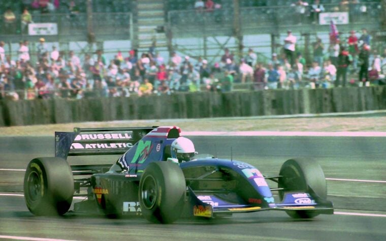David Brabham, durante testes privados em Silverstone, também foi vítima de outro sério acidente que, no fim das contas, colocou em pauta a fragilidade do carro projetado por Wirth