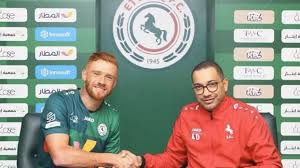 Souza - O meia de 32 anos já passou por diversos clubes brasileiros, como Palmeiras, Santos e Cruzeiro. Jogou também no futebol japonês e hoje atua no Al Ittifaq da Arábia Saudita desde janeiro deste ano. Seu valor é de 1,4 milhões de euros (aproximadamente nove milhões de reais), de acordo com o Transfermarkt.