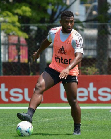 Luan durante a reapresentação da equipe nesta segunda-feira