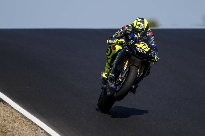 Valentino Rossi, fora das duas últimas corridas, é 15º