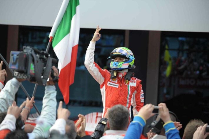 É impossível falar da história do GP da Turquia sem mencionar Felipe Massa. Confira a galeria especial das vitórias do brasileiro:
(Por GRANDE PRÊMIO)