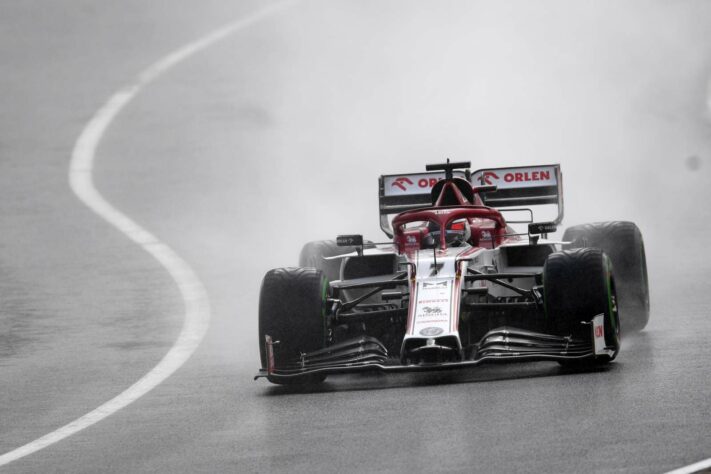 15 - Kimi Räikkönen (Alfa Romeo) - 2.98 - Pouco pode fazer após uma classificação muito boa.