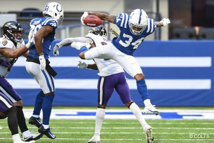16º Indianapolis Colts - A defesa é uma das melhores da liga. O ataque, com Philip Rivers no comando, deixa muito a desejar.
