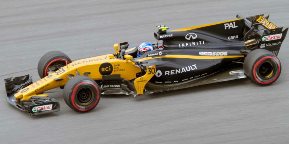 A Renault antecipou a chegada de Carlos Sainz, em 2017, para demitir Jolyon Palmer.
