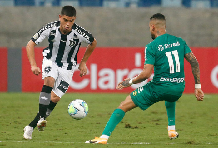 O Botafogo lançou-se à frente, lutou muito, mas não evitou a eliminação nas oitavas de final da Copa do Brasil. O LANCE! avalia como foi o desempenho do Glorioso no empate em 0 a 0 com o Cuiabá, que custou o adeus alvinegro ao torneio. Veja as notas por Vinícius Faustini (faustini@lancenet.com.br)