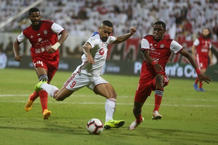 Welliton, ex-atacante de Grêmio e São Paulo, joga no Sharjah FC, da primeira divisão do Emirados Árabes Unidos até 2021.