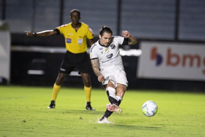 11 - CEARÁ: 5 pontos em 4 jogos. Uma vitória, dois empates e nenhuma derrota. Oito gols marcados e sete sofridos.  41,67% de aproveitamento.