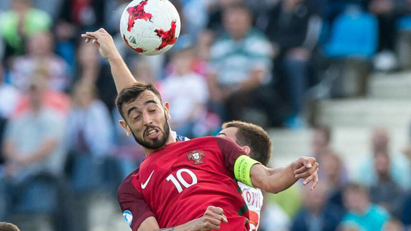 7º BRUNO FERNANDES - meio de campo do Manchester United. Valor de mercado: € 90 milhões (R$ 575 milhões)