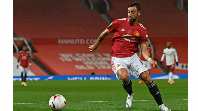 9º - Bruno Fernandes - Na janela de inverno da última temporada, o Manchester United buscou o meia português no Sporting e pagou 55 milhões de euros (R$ 360 milhões, na cotação atual).