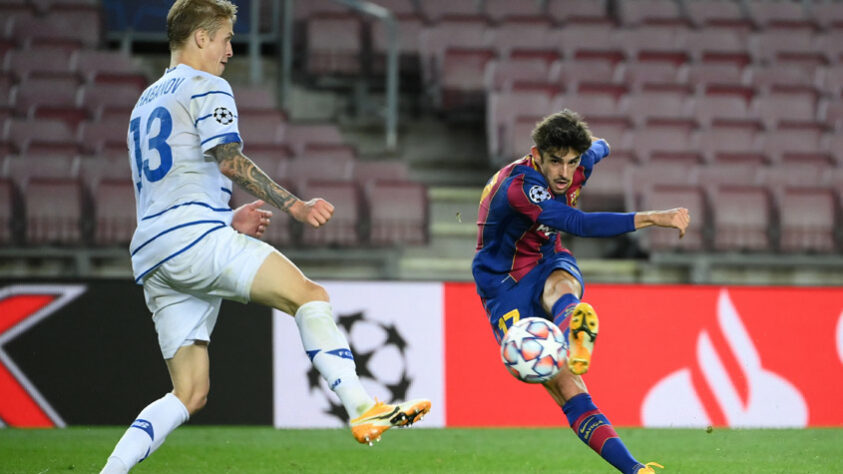 Francisco Trincão - 21 anos: Outro que chegou ao Barcelona nesta temporada e alterna momentos como titular e reserva.