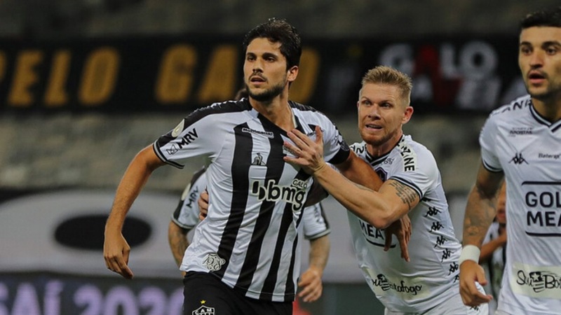 O Atlético-MG bateu o Botafogo por 2 a 1 nesta quarta-feira, em jogo adiantado da 23ª rodada do Campeonato Brasileiro, no Mineirão, e assumiu a liderança da competição. Por outro lado, o Glorioso segue com 20 pontos e não saiu da 19ª colocação.  Confira as notas do L! (Por Gabriel Grey) 