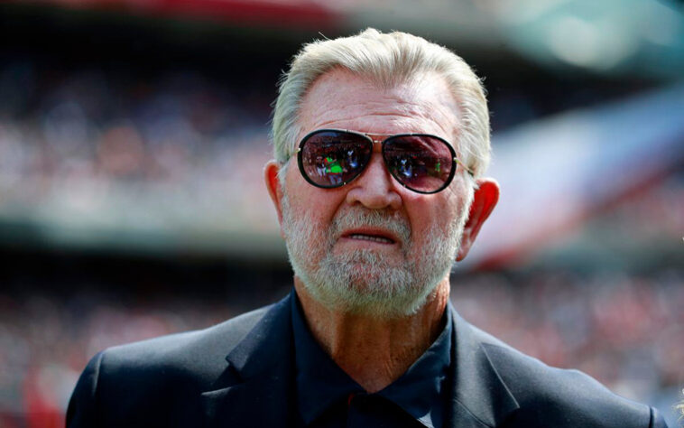 Mike Ditka: ex-treinador da NFL, Ditka apoiou Trump nas eleições.