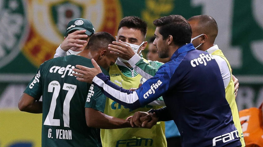 O Palmeiras está classificado para as quartas de final da Copa do Brasil. Na noite desta quinta-feira, o Verdão superou o Bragantino, por 1 a 0, com gol de Gabriel Veron e avançou no torneio. No jogo de ida, o Alviverde já tinha vencido por 3 a 1. Confira as notas do jogo (Por Nosso Palestra).