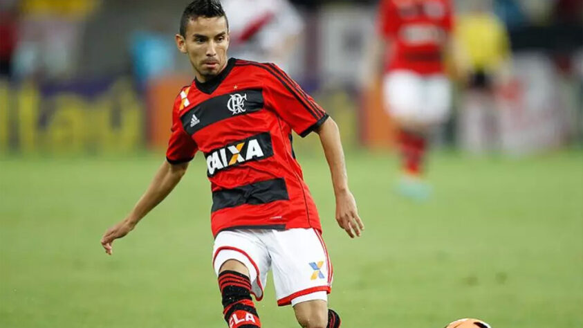 Rafinha - Revelação do Flamengo na época, o jovem rodou diversos clubes do futebol brasileiro e, desde o início de novembro, está sem equipe. A última foi o São Bento, da Série C.