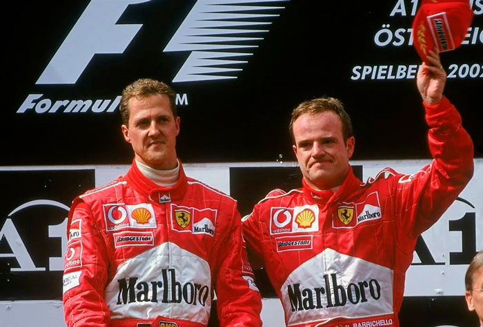 Hoje não, hoje não... hoje sim: Uma das corridas mais controversas da história da Fórmula 1 aconteceu em maio de 2002. Rubens Barrichello liderava o GP da Áustria, quando a ferrari deu a ordem para o brasileiro desacelerar e deixar Michael Schumacher, da mesma scuderia, vencer a prova.