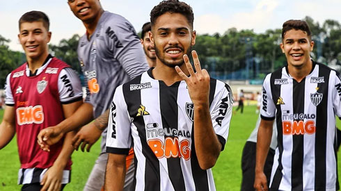 Calebe: meio-campista do Atlético-MG, 20 anos, contrato até fevereiro de 2021. Entrou no decorrer de duas partidas do Brasileirão.