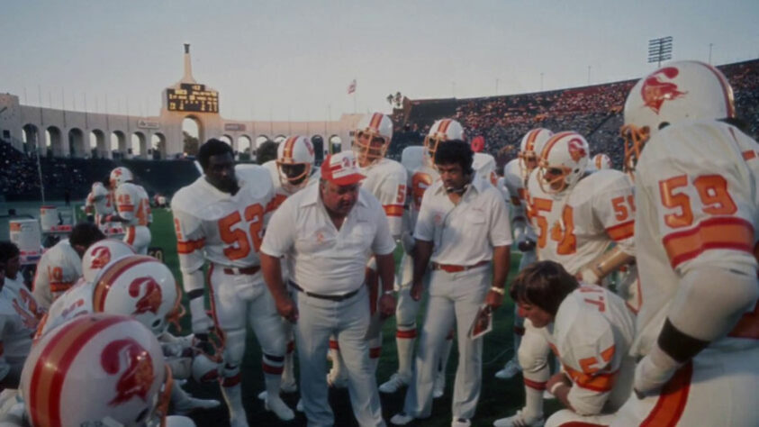 Tampa Bay Buccaneers (1976). A primeira temporada da história de Tampa poucas alegrias trouxe. Foram 14 derrotas em 14 jogos.