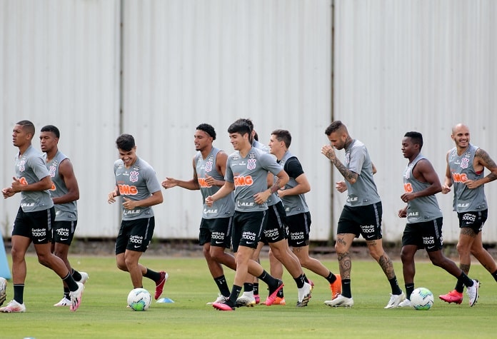 1- Corinthians: O Corinthians liderou o ranking de maiores despesas do futebol brasileiro dos últimos 10 anos, com gastos de R$ 3,9 bilhões.