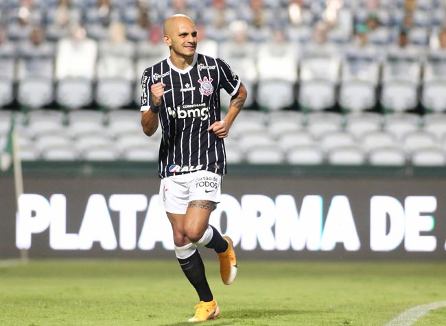 O Corinthians bateu o Coritiba por 1 a 0, na noite desta quarta-feira, fora de casa, em duelo válido pelo Campeonato Brasileiro. Gabriel e Fábio Santos foram os destaques do Timão e comandaram vitória no Paraná, dando consistência e organização ao time alvinegro. Confira as notas do Corinthians no LANCE! (por Redação São Paulo) 