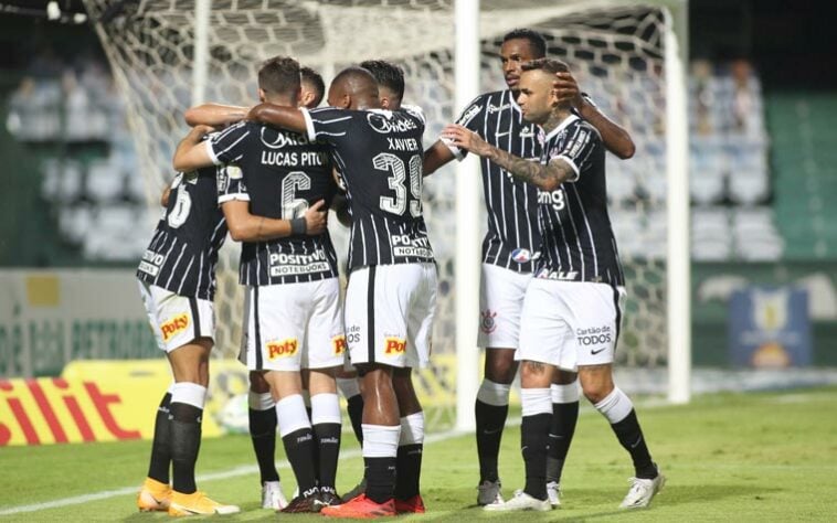 11º colocado – Corinthians (29 pontos) – 0.051% de chances de título; 5,9% para vaga na Libertadores (G6); 8,9% de chance de rebaixamento.